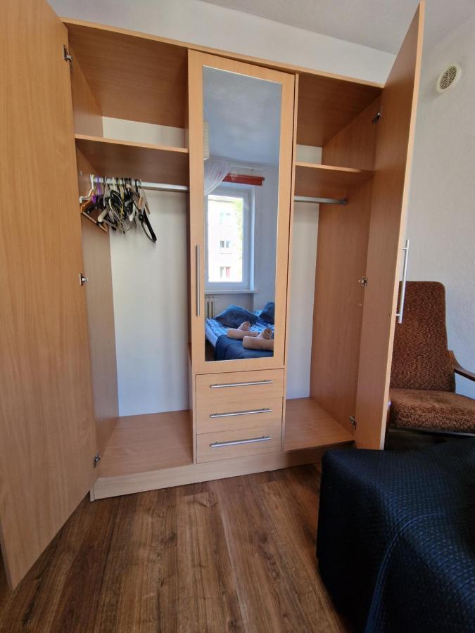 グダニスクR Mieszkanie Cale Albo Pokoj Bllisko Wszystkoアパートメント エクステリア 写真