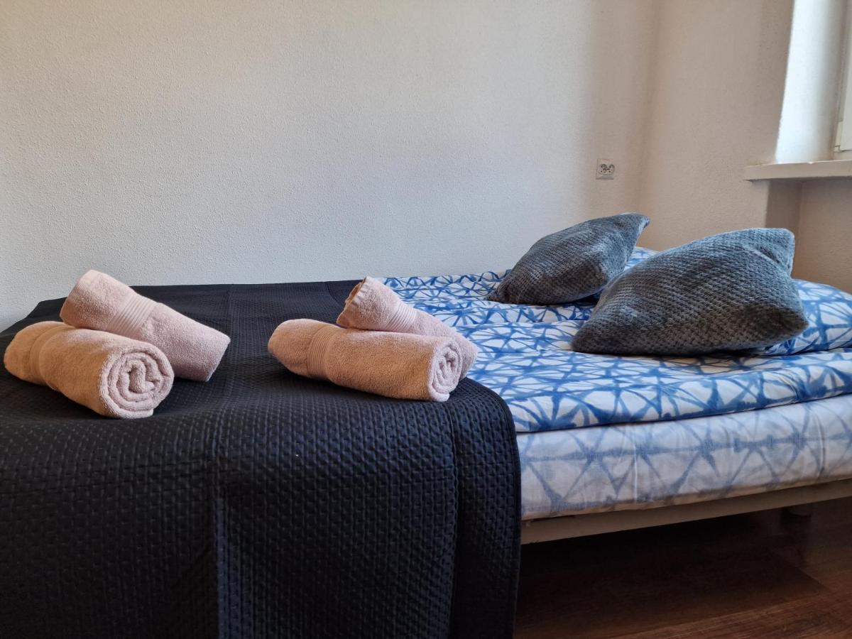 グダニスクR Mieszkanie Cale Albo Pokoj Bllisko Wszystkoアパートメント エクステリア 写真